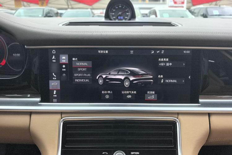 保时捷 2017款 Panamera 行政加长版 3.0T中控内饰7003