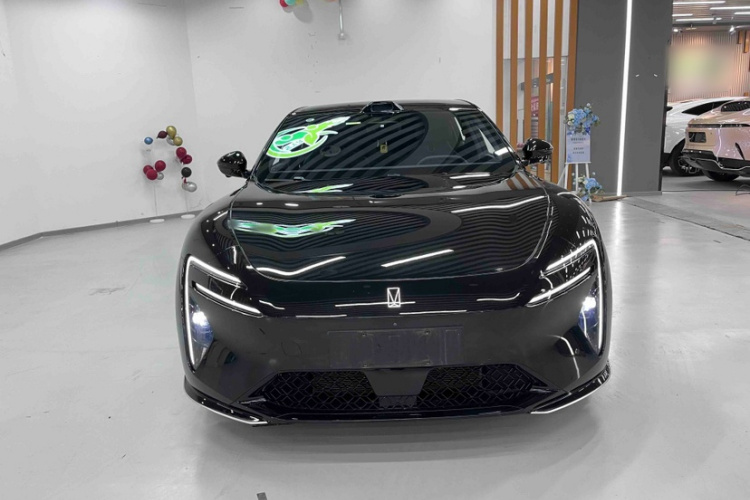 阿维塔06 2025款 Max增程版车身外观6005