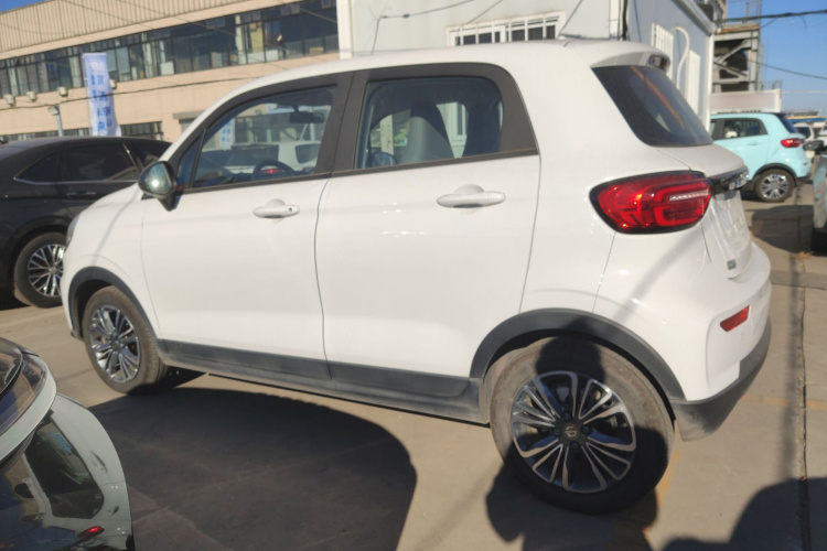 零跑汽车 零跑T03 2024款 310舒享版车身外观4