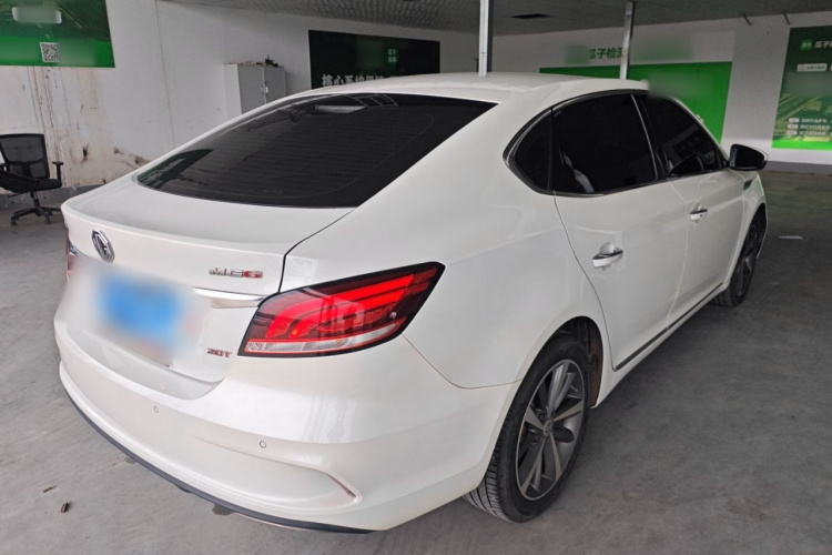 名爵 MG6 2019款 20T 自动运动版车身外观7