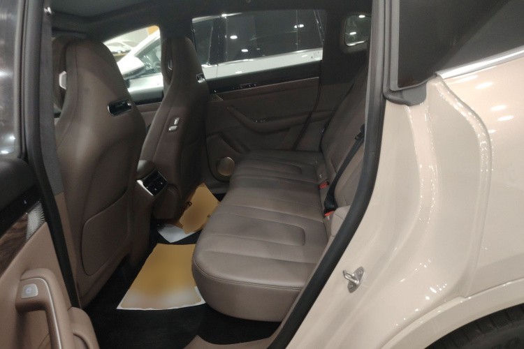 鸿蒙智行 智界R7 2025款 增程 251km Max中控内饰21