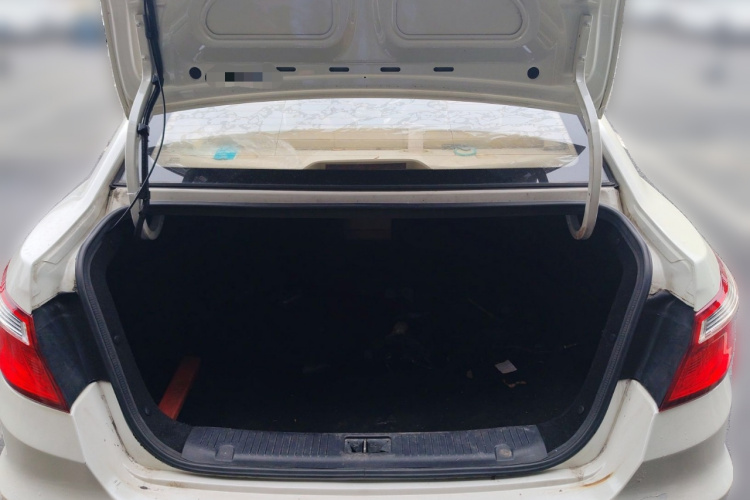 长安 逸动 2015款 1.6L 自动豪华型中控内饰23