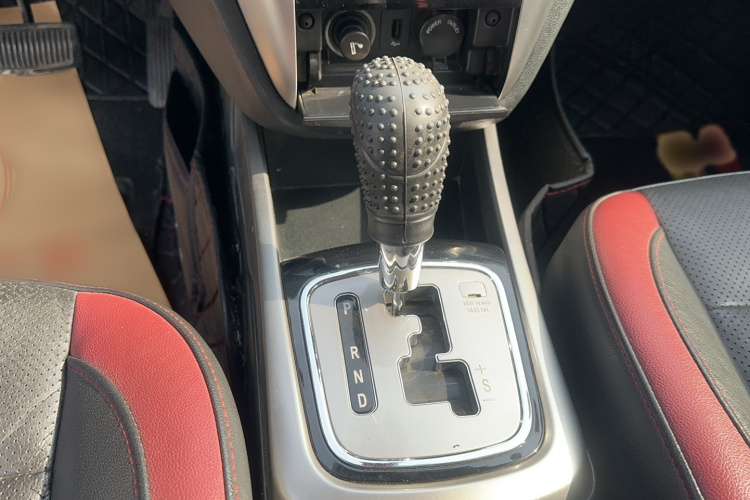 长安 逸动 2013款 1.6L 自动俊酷型 国IV车身外观6009