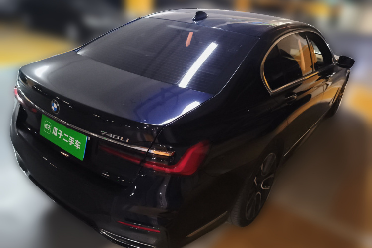 宝马7系 2021款 740Li 领先型 M运动套装车身外观7