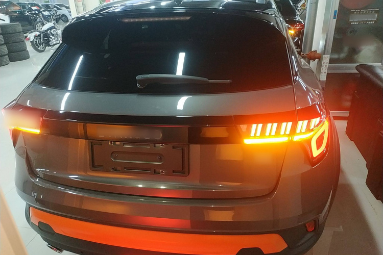 领克02 2018款 1.5T DCT两驱耀Pro版 国V车身外观6