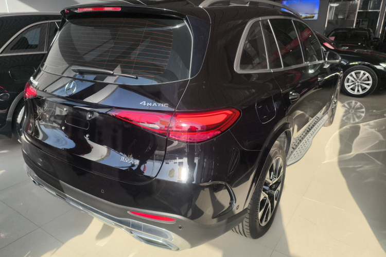奔驰GLC 2024款 GLC 260 L 4MATIC 豪华型 5座车身外观7