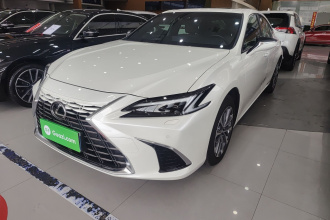 雷克萨斯ES 2025款 200 臻享版