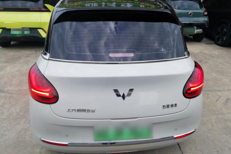 五菱汽车 五菱缤果 2023款 410km 灵犀尊享款车身外观6004