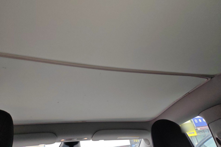 特斯拉 Model Y 2021款 标准续航后驱版中控内饰22