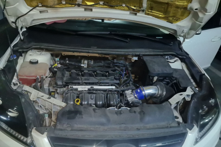 福特 福克斯 2013款 三厢经典 1.8L 手动百万纪念版局部细节24