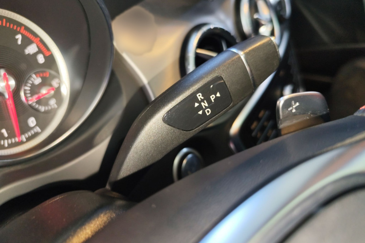 奔驰CLA 2018款 CLA 220 4MATIC局部细节18