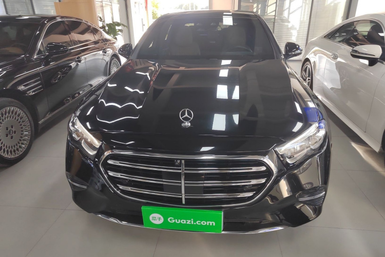 奔驰E级 2025款 E 300 L 时尚型车身外观2