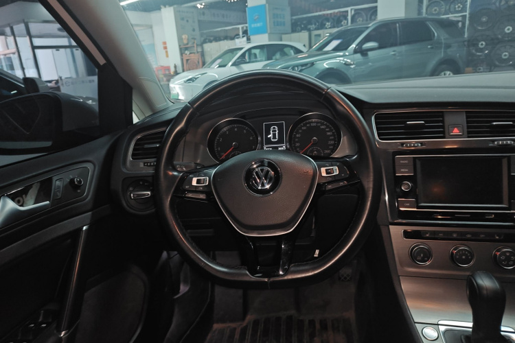 大众 高尔夫 2016款 230TSI 自动豪华型中控内饰13