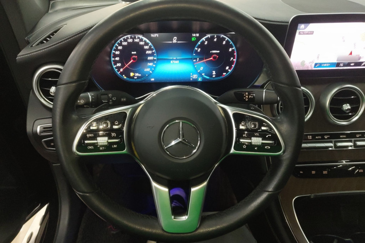 奔驰GLC 2020款 GLC 260 L 4MATIC 豪华型中控内饰13