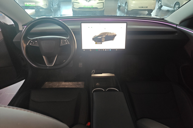特斯拉 Model 3 2023款 后轮驱动版中控内饰12