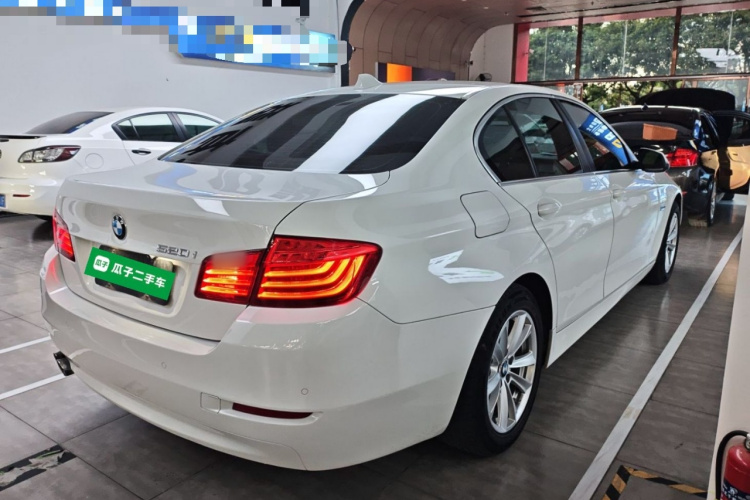 宝马5系(进口) 2014款 520i 典雅型车身外观7
