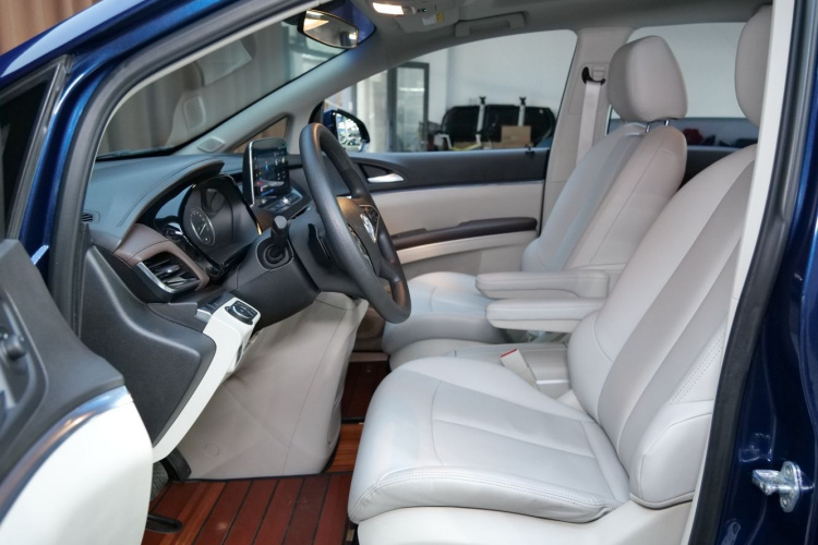 别克GL8 2023款 陆上公务舱 智享型局部细节19