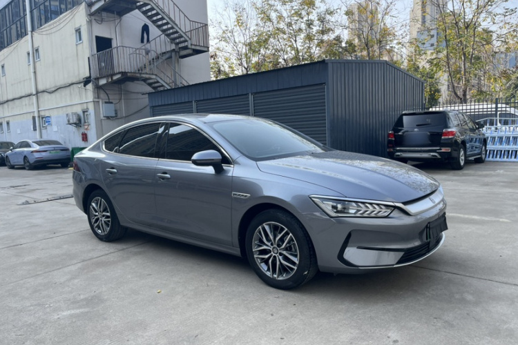 比亚迪 秦PLUS 2023款 冠军版 EV 420KM超越型车身外观6010