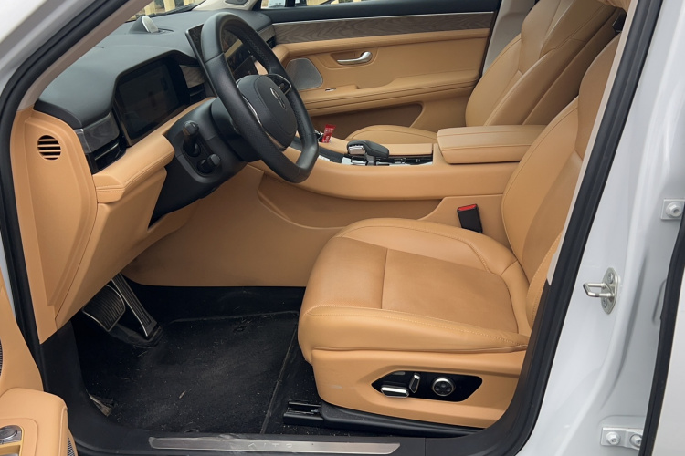 鸿蒙智行 问界M5 2022款 增程四驱旗舰版中控内饰7002