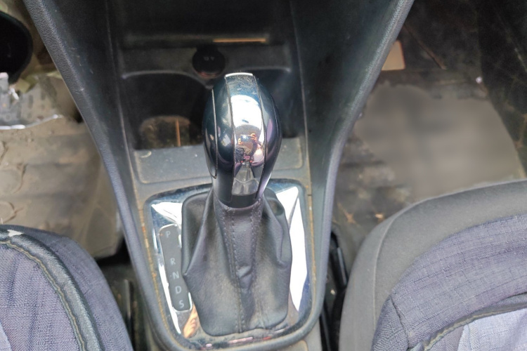 大众 捷达 2015款 1.6L 自动时尚型局部细节18