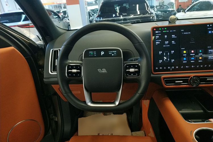 理想汽车 理想L9 2023款 Pro中控内饰13