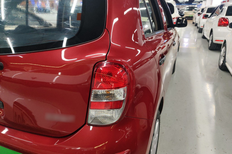 日产 玛驰 2010款 1.5L 自动易炫版车身外观9