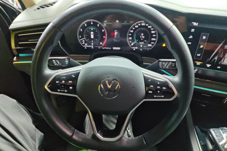 大众 途锐 2022款 3.0TSI 锐享版 曜黑运动套装局部细节13