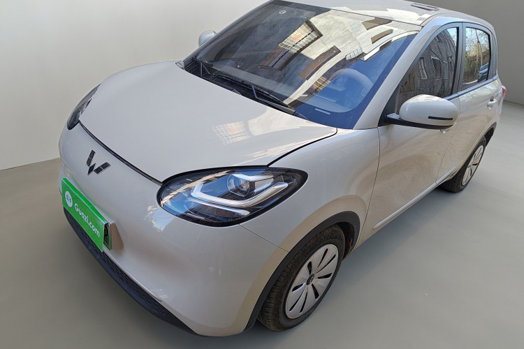 五菱汽车 五菱缤果 2023款 203km 轻享款车身外观1