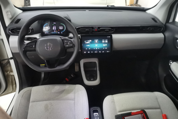 零跑汽车 零跑T03 2023款 310纷享版中控内饰7002