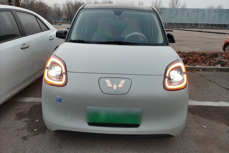 五菱汽车 宏光MINIEV 2025款 四门版 臻享+款车身外观2