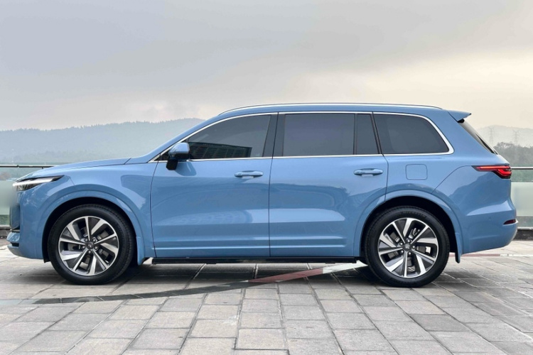 理想汽车 理想ONE 2021款 增程6座版车身外观6004