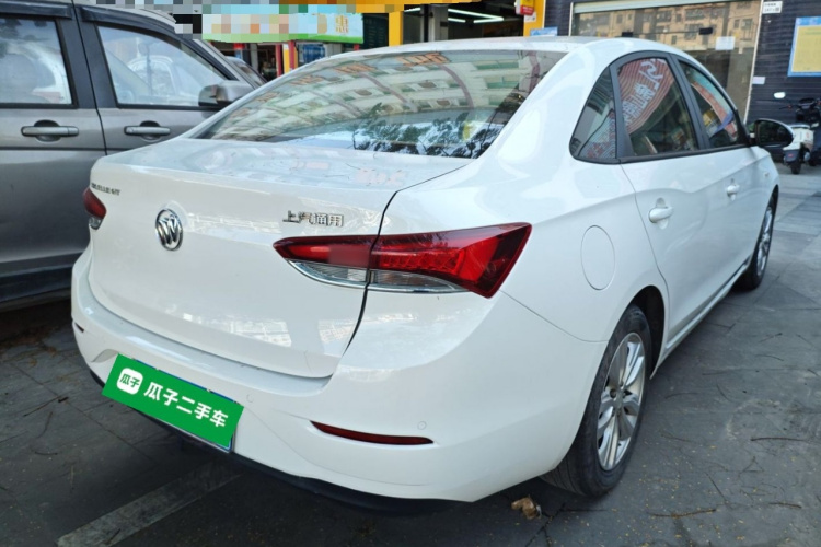 别克 英朗 2021款 改款 典范 1.5L 自动精英型车身外观7