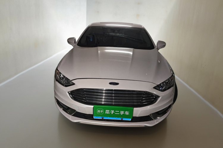 福特 蒙迪欧 2017款 EcoBoost 180 时尚型车身外观2