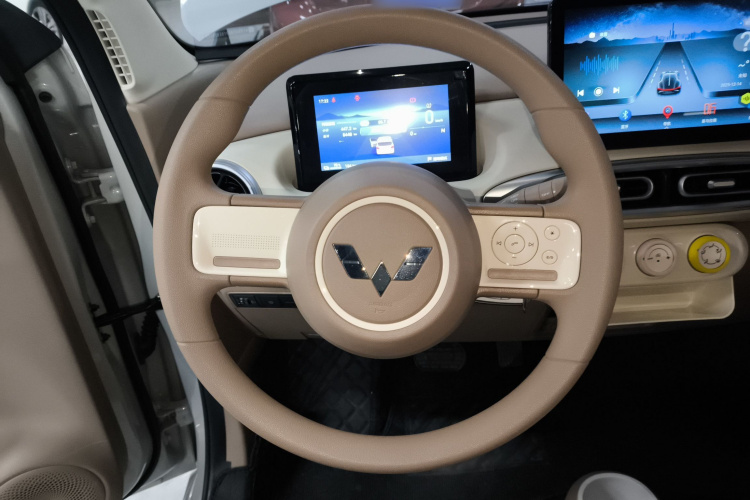 五菱汽车 宏光MINIEV 2025款 四门版 进阶款中控内饰13