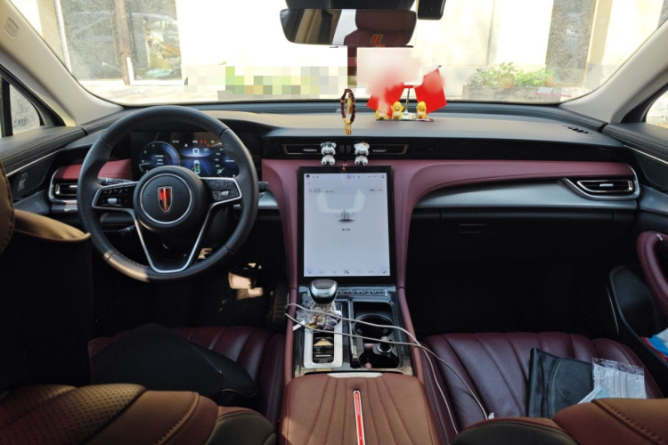 红旗H5 2023款 2.0T 自动智联旗畅版中控内饰7002