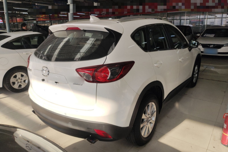 马自达CX-5 2015款 2.0L 手动两驱舒适型车身外观7