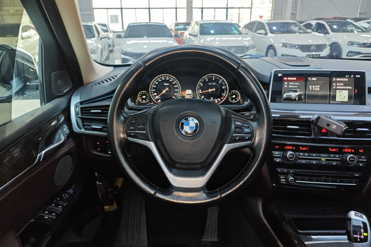 宝马X5(进口) 2018款 xDrive28i中控内饰13