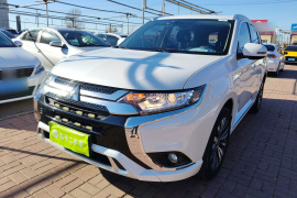 三菱 欧蓝德 2021款 改款 2.0L 两驱畅享版 5座