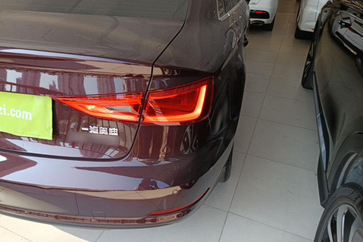 奥迪A3 2016款 Limousine 35 TFSI 领英型车身外观9