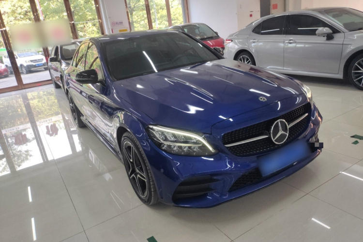 奔驰C级 2021款 C 260 星耀臻藏版车身外观3