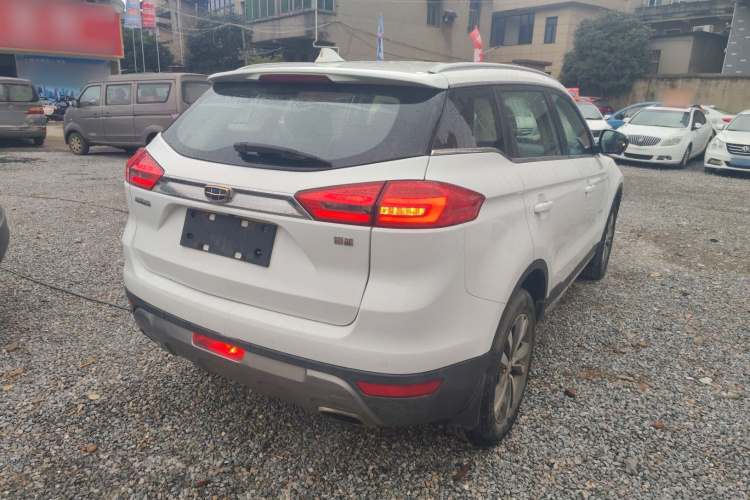 吉利汽车 博越 2016款 1.8TD 自动智尊型车身外观7