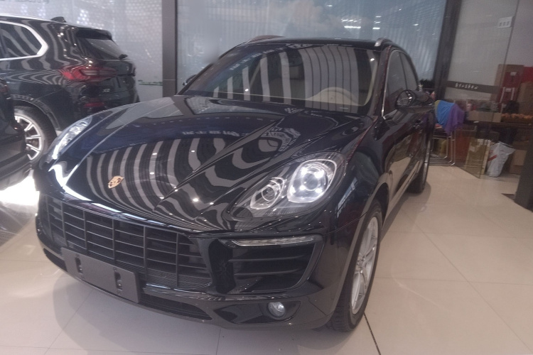 保时捷 2014款 Macan 2.0T车身外观1