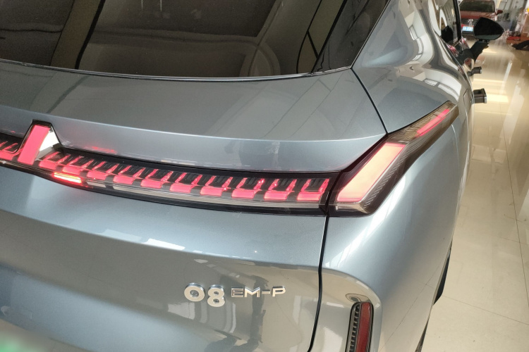 领克08 EM-P 2025款 220km 四驱性能Halo车身外观6006