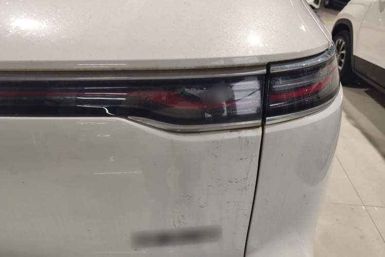 五菱汽车 五菱星云 2023款 2.0L DHT 旗舰版车身外观6006