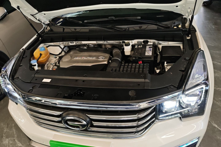 广汽传祺 传祺GS8 2017款 320T 两驱豪华智联版（七座）机舱底盘24