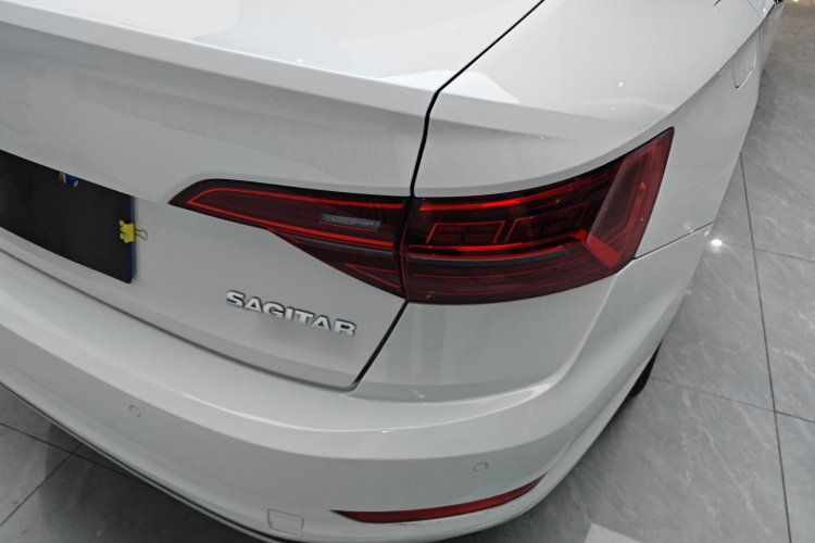 大众 速腾 2021款 280TSI DSG超越版车身外观9