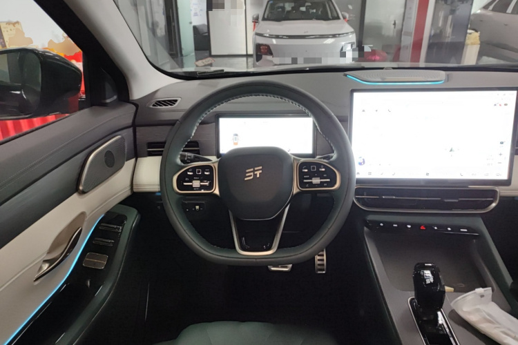 捷途X90 C-DM 2025款 精英版 7座中控内饰13