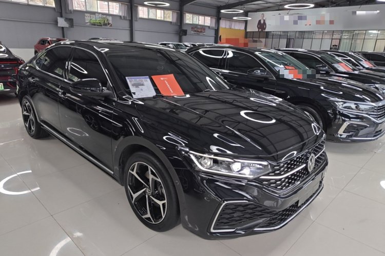 大众 帕萨特 2023款 改款 330TSI 星空豪华版车身外观3