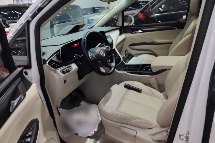 别克GL8 2022款 ES陆尊 653T 舒适型中控内饰19