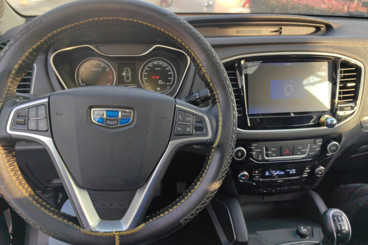吉利汽车 远景X6 2016款 1.8L 手动豪华型中控内饰12